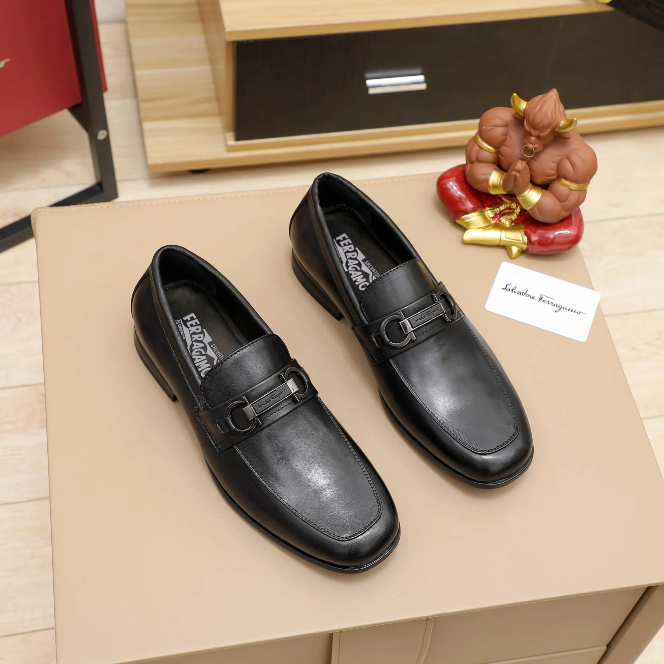 Men's shoes 💰540 🕷🕷🐂【Ferragamo】Ferragamo Popular fashionable casual shoes🇨🇳Official website counter 1:1 production, original mold opening💯Good quality visible, imported high-end first-layer waxed calfskin, water-dyed🐂leather lining🌿very clear texture, high-quality waterproof, non-slip and wear-resistant outsole🎋high quality and low price, truly handmade🍓Black optional! Code number 38-45……